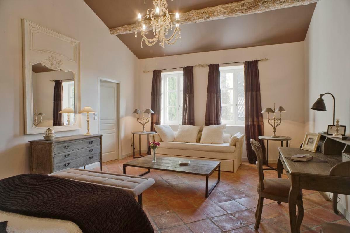 Hotel Le Domaine Du Colombier Malataverne Habitación foto